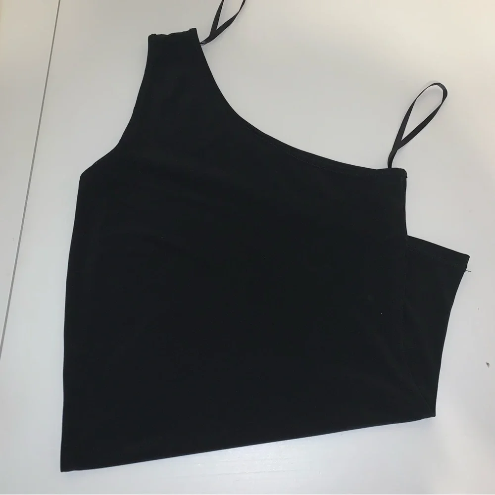 Venus Black One Shoulder Cut Out Asymmetrical Top Size Medium | item #285 - Picture 11 of 12